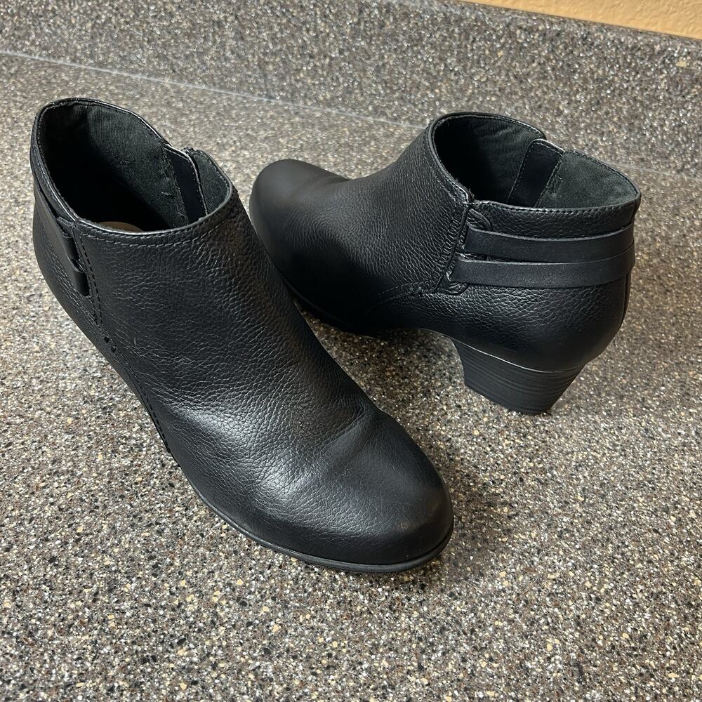 Clarks Collection Black Leather Comfort Casual Ankle Boot Womens 9M Zip Low Heel